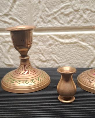 Candelieri e vaso in ottone