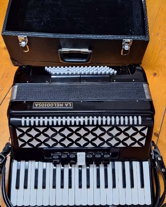 Fisarmonica La Melodiosa 80 bassi