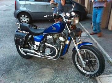Honda vt 500