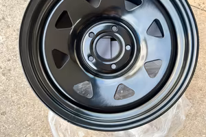 4 cerchi TYREX 8x17 + 4 gomme NOKIAN 245/75 R17