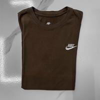 T-shirt Nike verde scuro logo bianco, taglia XS
