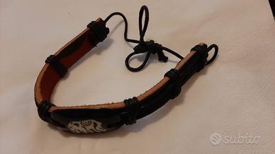 Braccialetto di artigianato africano