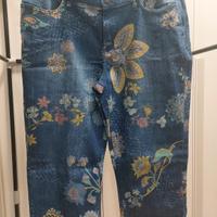 UDQ - Jeans capri blu con fiori 
