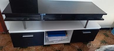 2 mobili porta tv praticamente nuovi