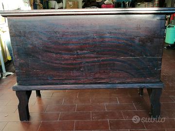 Cassa in legno con coperchio