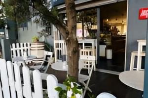 Lounge bar - attività commerciale