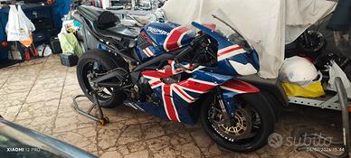 Triumph 675 daitona