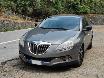 Lancia Delta 1600 diesel del 2011