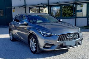 Infiniti Q30