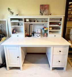 scrivania senza libreria