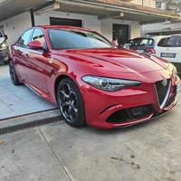 ALFA ROMEO Giulia 2.9 Bi-Turbo Quadrifoglio MAN