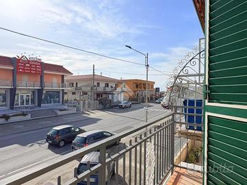 2 LOCALI A BOTRICELLO