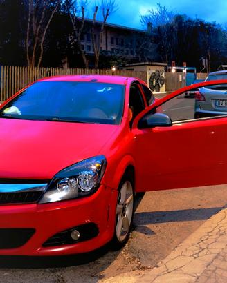 ricambi Opel Astra H GTC 1.7 cdti