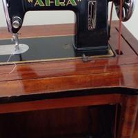 Macchina da cucire vintage AFRA
