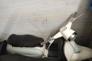 Moto epoca scooter Lambretta Li 150, anno 1965