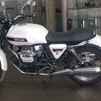 Moto Guzzi V7 - 2008