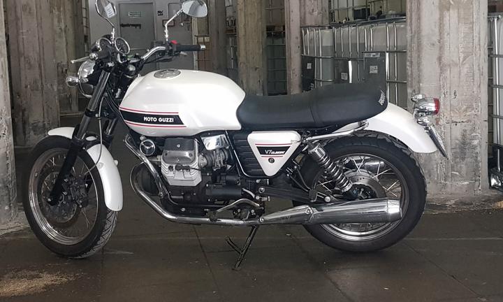 Moto Guzzi V7 - 2008