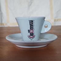 5 tazzine da caffè, con piattino. Logo Capoccetti