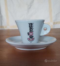 5 tazzine da caffè, con piattino. Logo Capoccetti