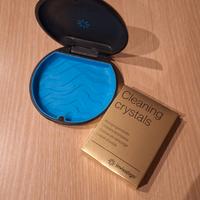 custodia per bite e cristalli di pulizia 