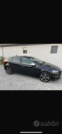 Volvo V40 R design Momentum
