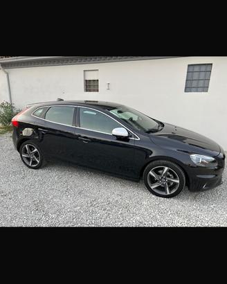 Volvo V40 R design Momentum