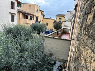 LASTRA A SIGNA Villino con giardino