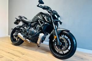 MT-07 2023 TECH BLACK ABS 14.454 KM GARANZIA 2028