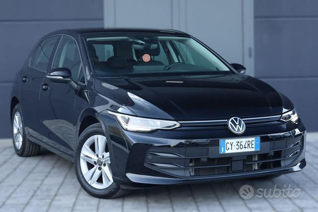 VOLKSWAGEN Golf 8ª serie