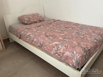 letto con materasso una piazza e mezza