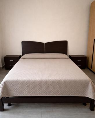 camera da letto completa e moderna