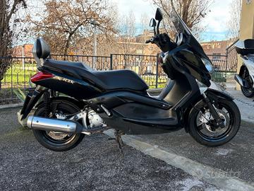 Yamaha X-Max 250 -2011