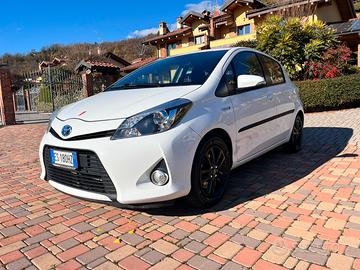 Toyota Yaris hybrid neopatentati