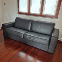 Divano letto in pelle marca Lampolet  
