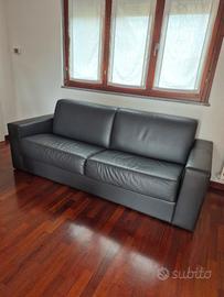 Divano letto in pelle marca Lampolet  