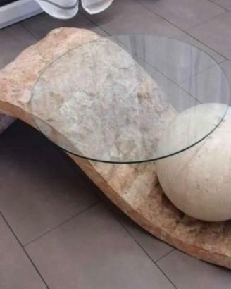 Tavolino in pietra con piano in vetro