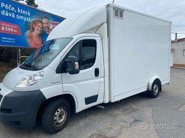 Peugeout boxer trasporto animali vivi