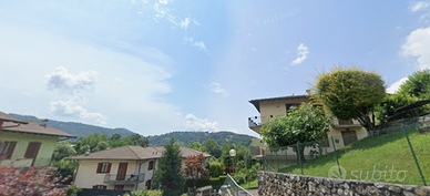 Trilocale con terrazzo e posto auto privato