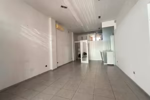 NEGOZIO/UFFICIO FRONTE STRADA