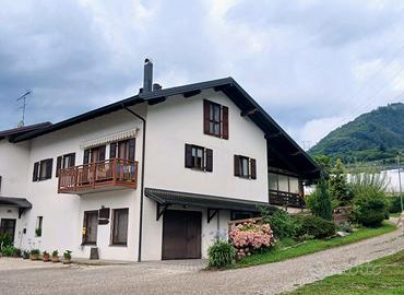 CASA con AZIENDA AGRICOLA
