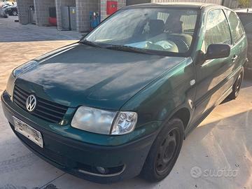 VOLKSWAGEN POLO per ricambi usati