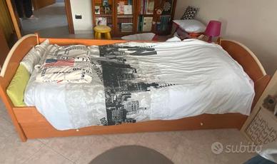 Letto con letto estraibile supplementare