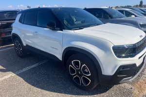 Jeep avenger 1.2,, 2022 hybrid, summit
