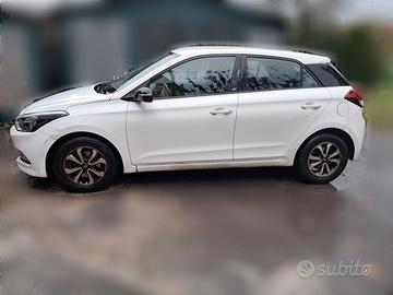 HYUNDAI i20 - 2019