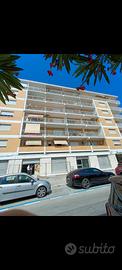 156 MT Q. oppure 450 MT q.ideale x supermercato 