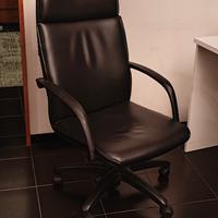 Sedia da ufficio / gaming usata