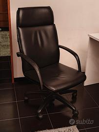 Sedia da ufficio / gaming usata