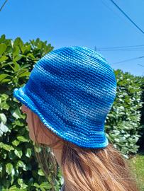 Cappellino stile pescatore 