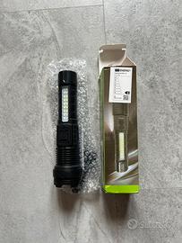 Torcia LED ad alta luminosità - Potente e compatta