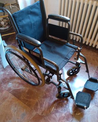 sedia a rotelle per disabili 